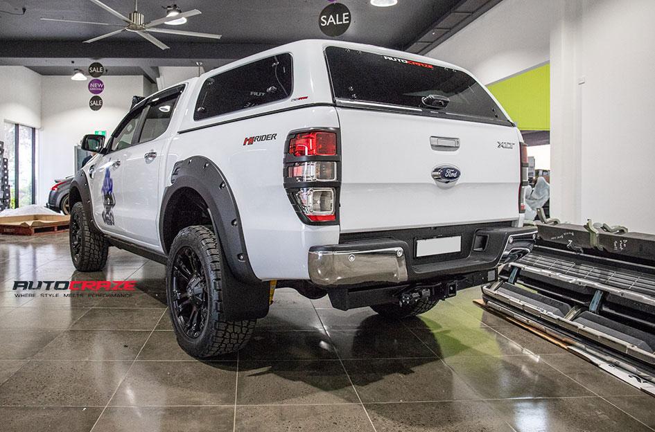 FORD-RANGER-VAPOR-MATTE-BLACK